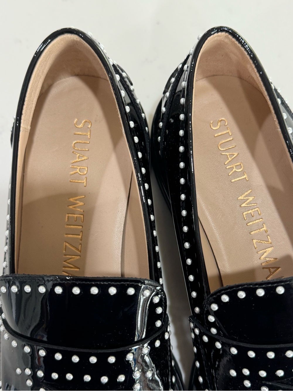 Stuart Weitzman Parker Lift Black Patent Leather Mini Pearl Loafers Size 7.5 - Picture 3 of 7